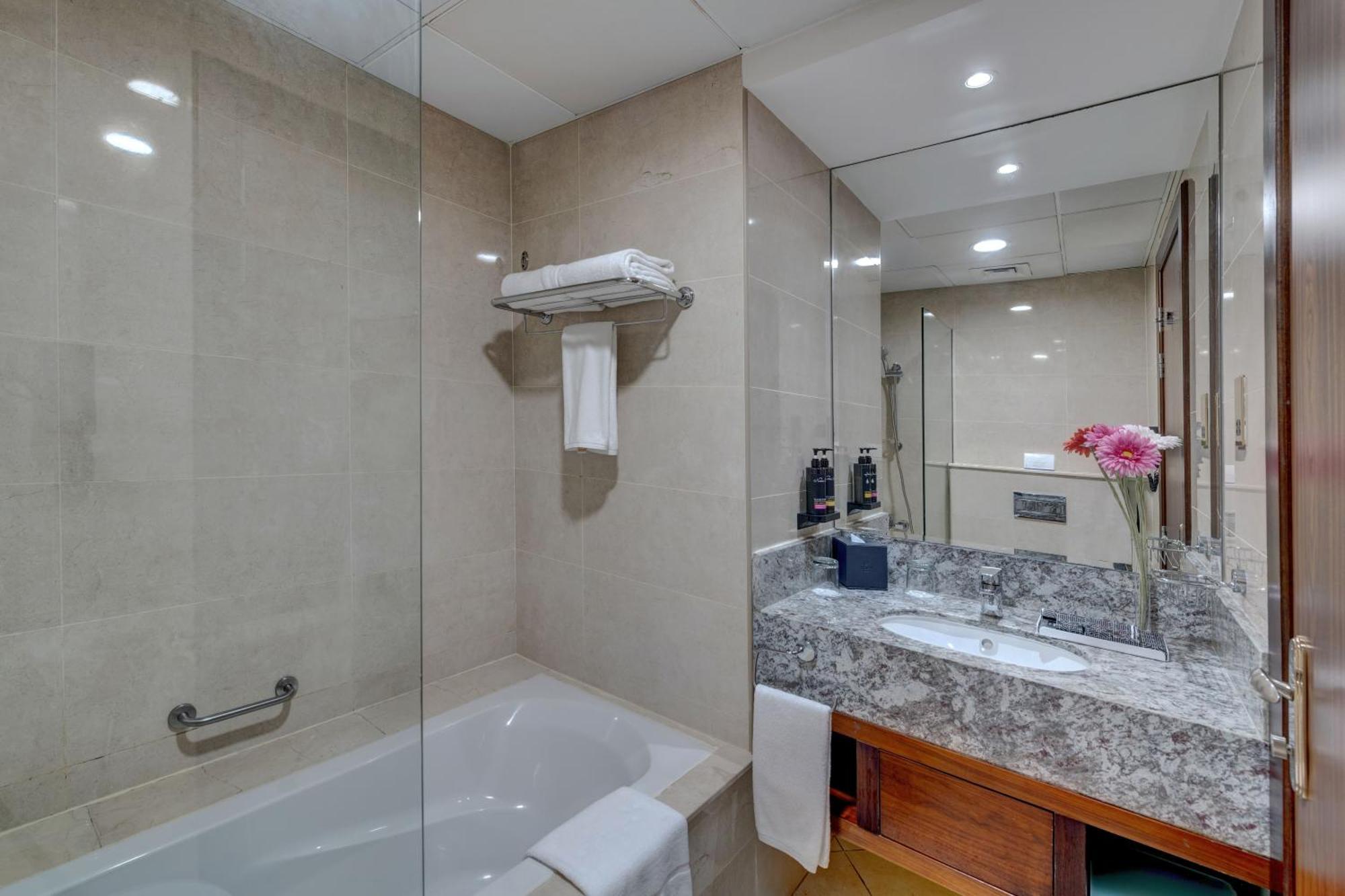 دبي Suha Park Hotel Apartments, Waterfront Jaddaf الغرفة الصورة